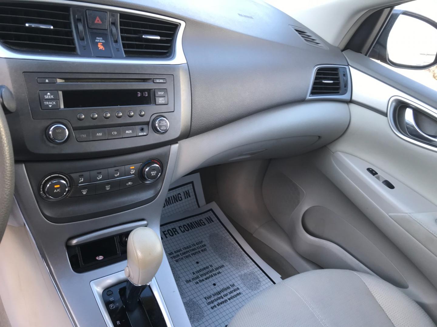 2013 Red /Beige Nissan Sentra S (3N1AB7AP2DL) with an 1.8 V4 engine, Automatic transmission, located at 577 Chester Pike, Prospect Park, PA, 19076, (610) 237-1015, 39.886154, -75.302338 - Photo#12